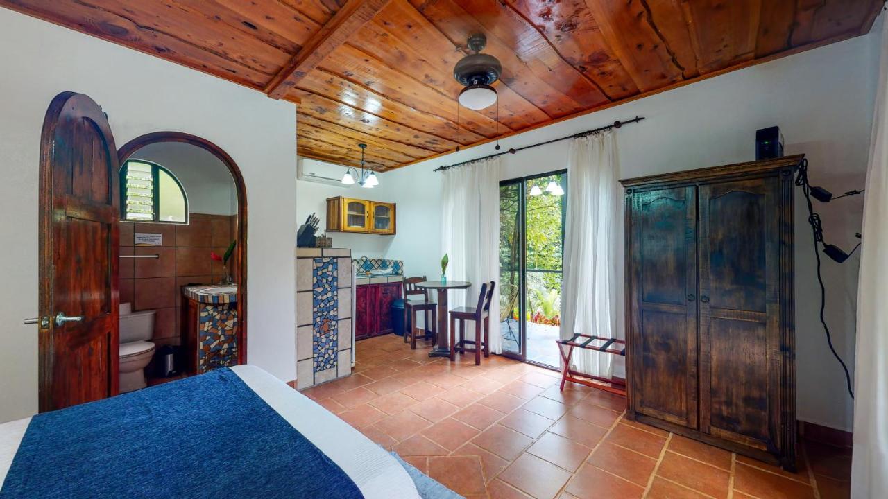 The Scarlet Villas Ojochal Exterior photo