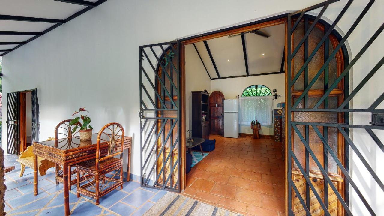 The Scarlet Villas Ojochal Exterior photo