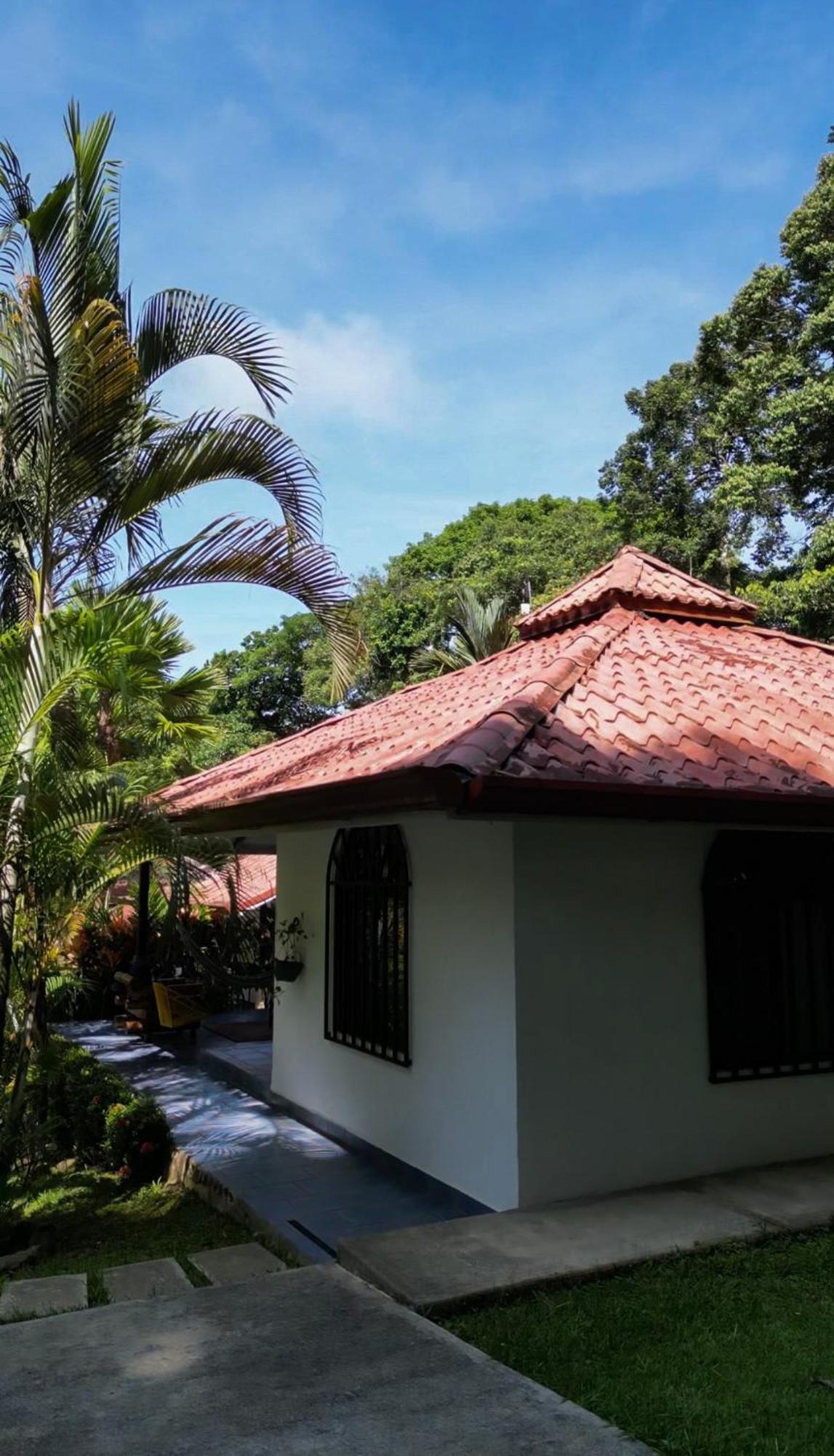 The Scarlet Villas Ojochal Exterior photo