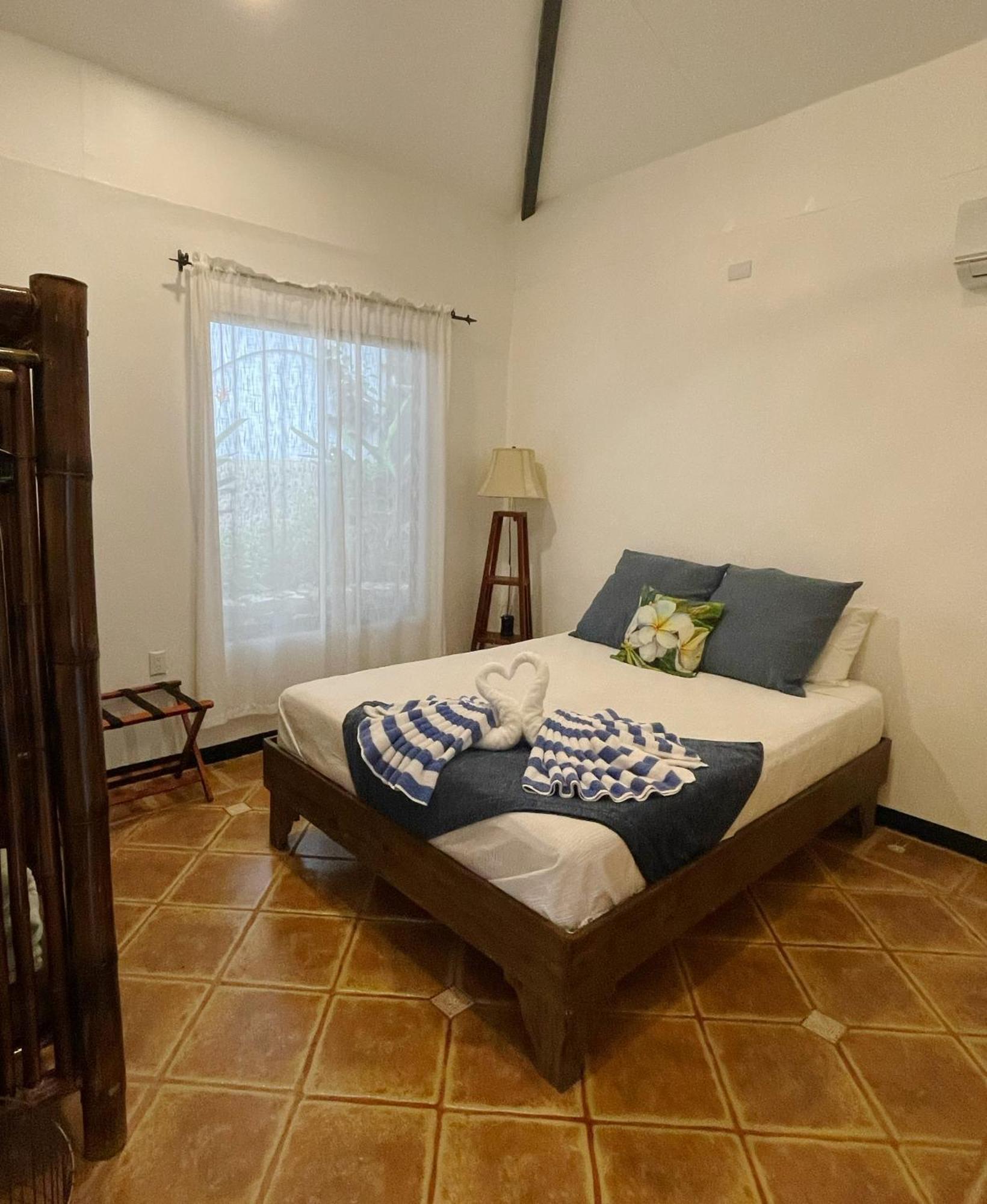 The Scarlet Villas Ojochal Exterior photo
